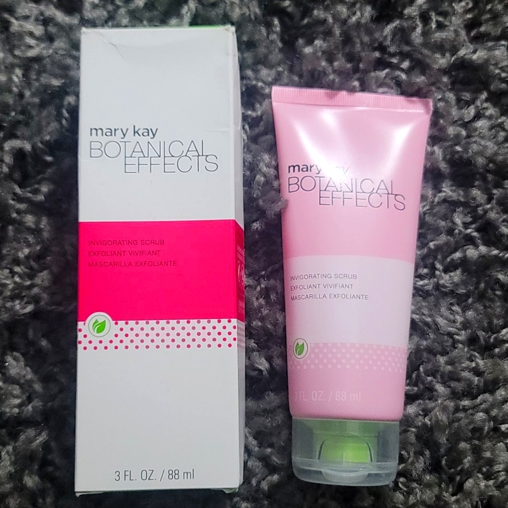 💗NIB Botanical Effects Invigorating Scrub💗